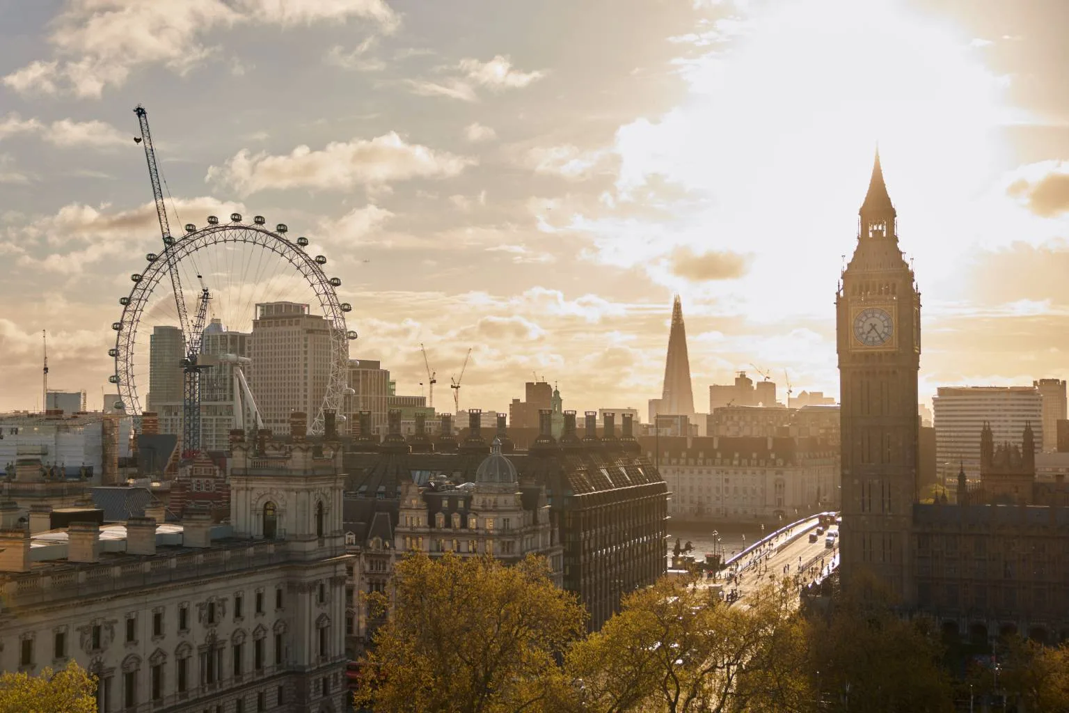 London skyline, featuring London eye and Big Ben.