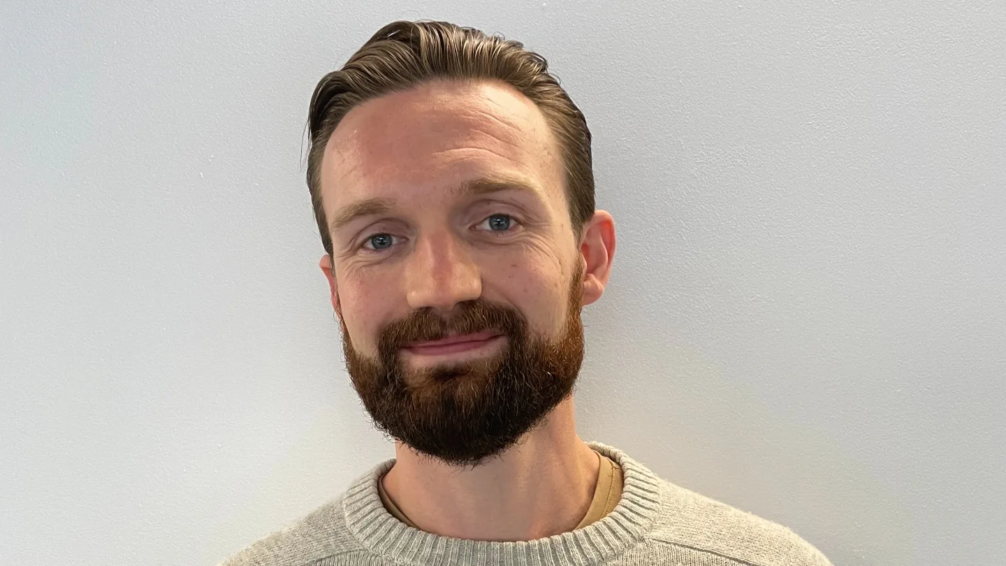 Mark Davison headshot.